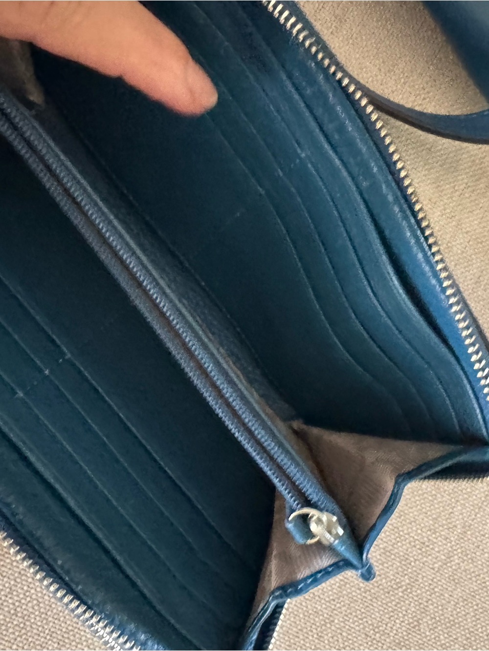 Michael Kors Blue Leather Tote with Matching Wallet - Picture 3 of 16